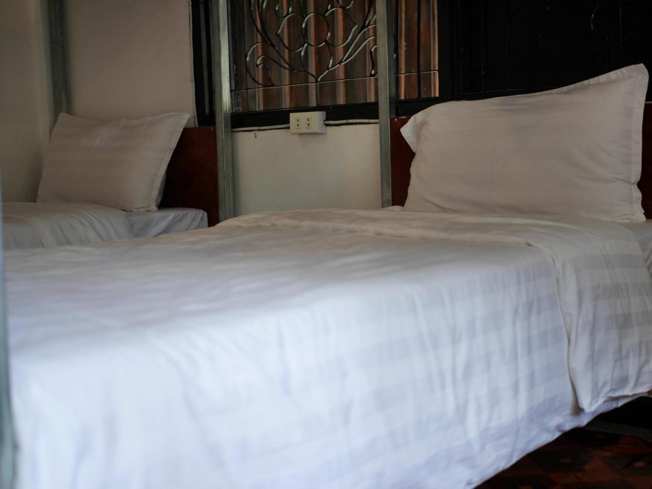 Y Not Laos Hostel Luang Prabang Exteriér fotografie